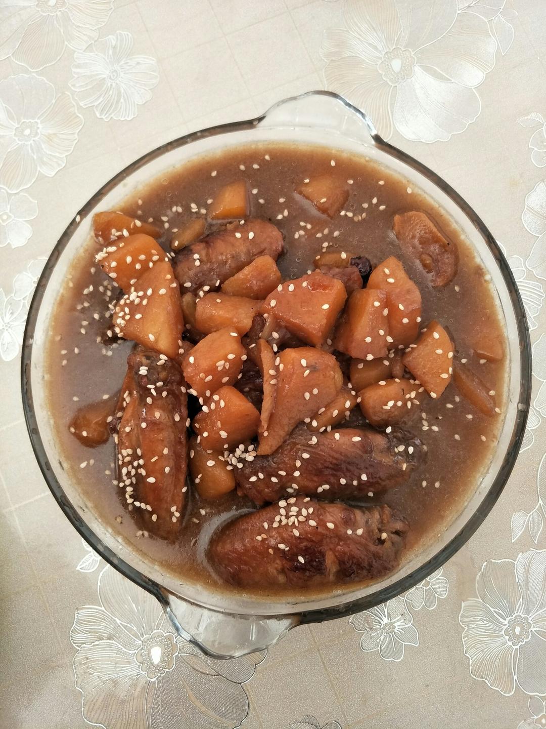 家常版红烧鸡翅土豆