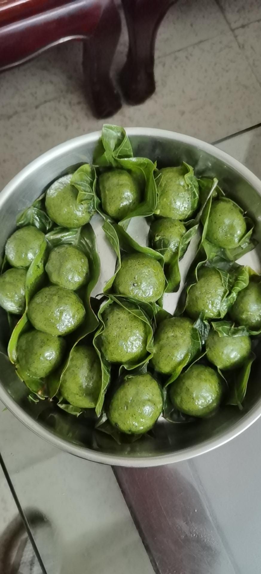 清明必吃的艾草青团