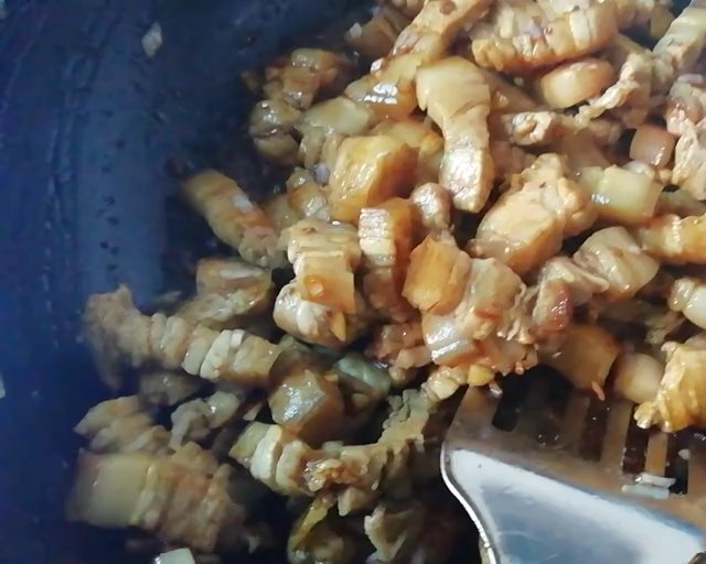 「超级好吃」海带扣五花肉炖土豆的做法 步骤6
