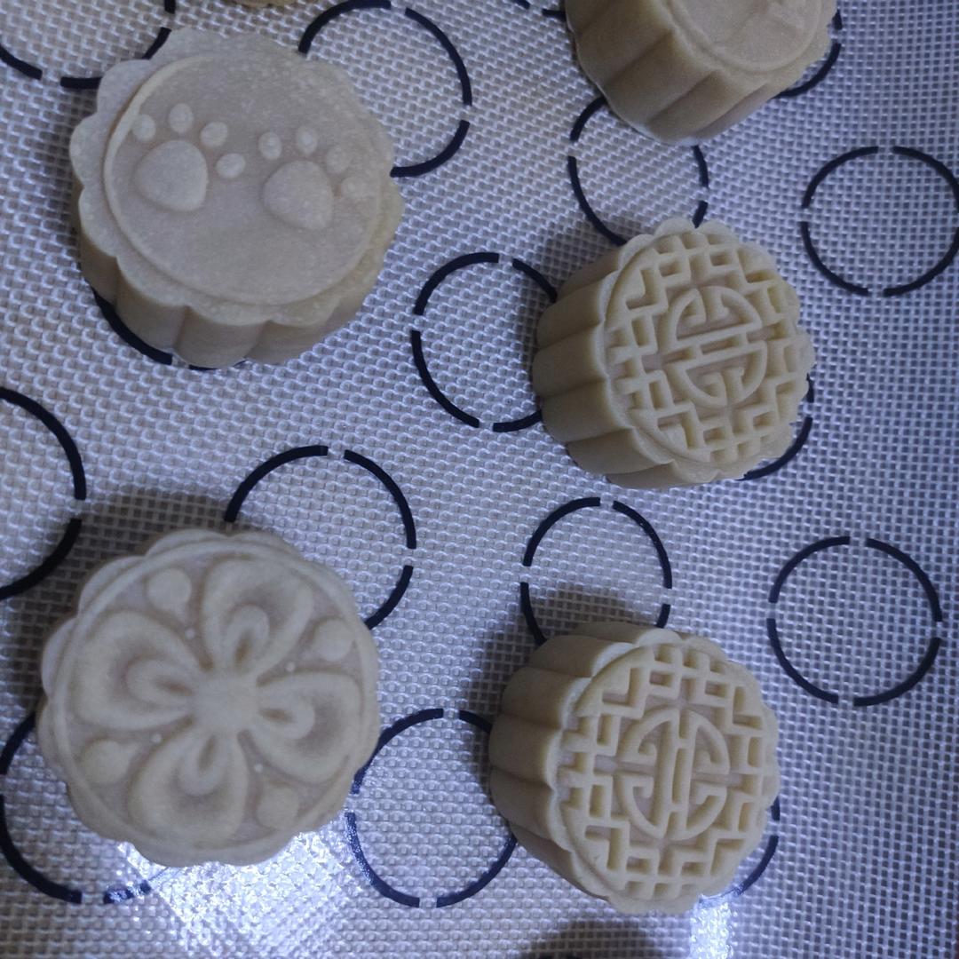 桃山皮—蛋黄莲蓉月饼