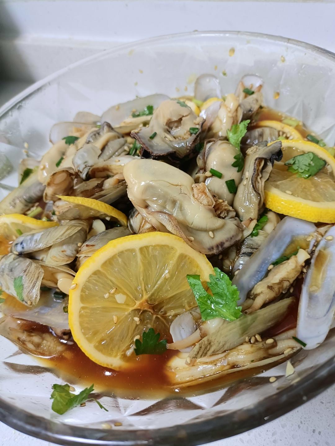 你一定要试试的捞汁生蚝，比蒜蓉烤生蚝好吃太多了