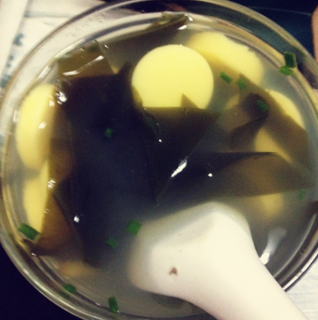 蛤蜊海带豆腐汤
