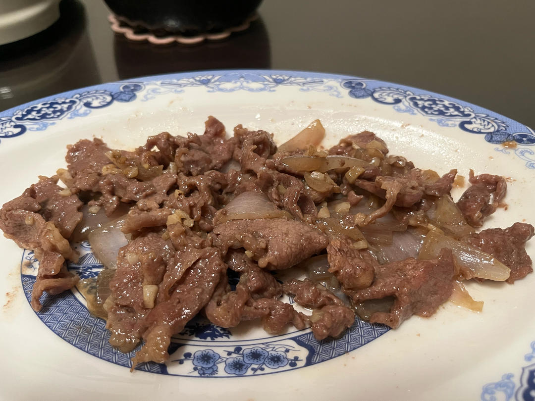 洋葱炒牛肉片