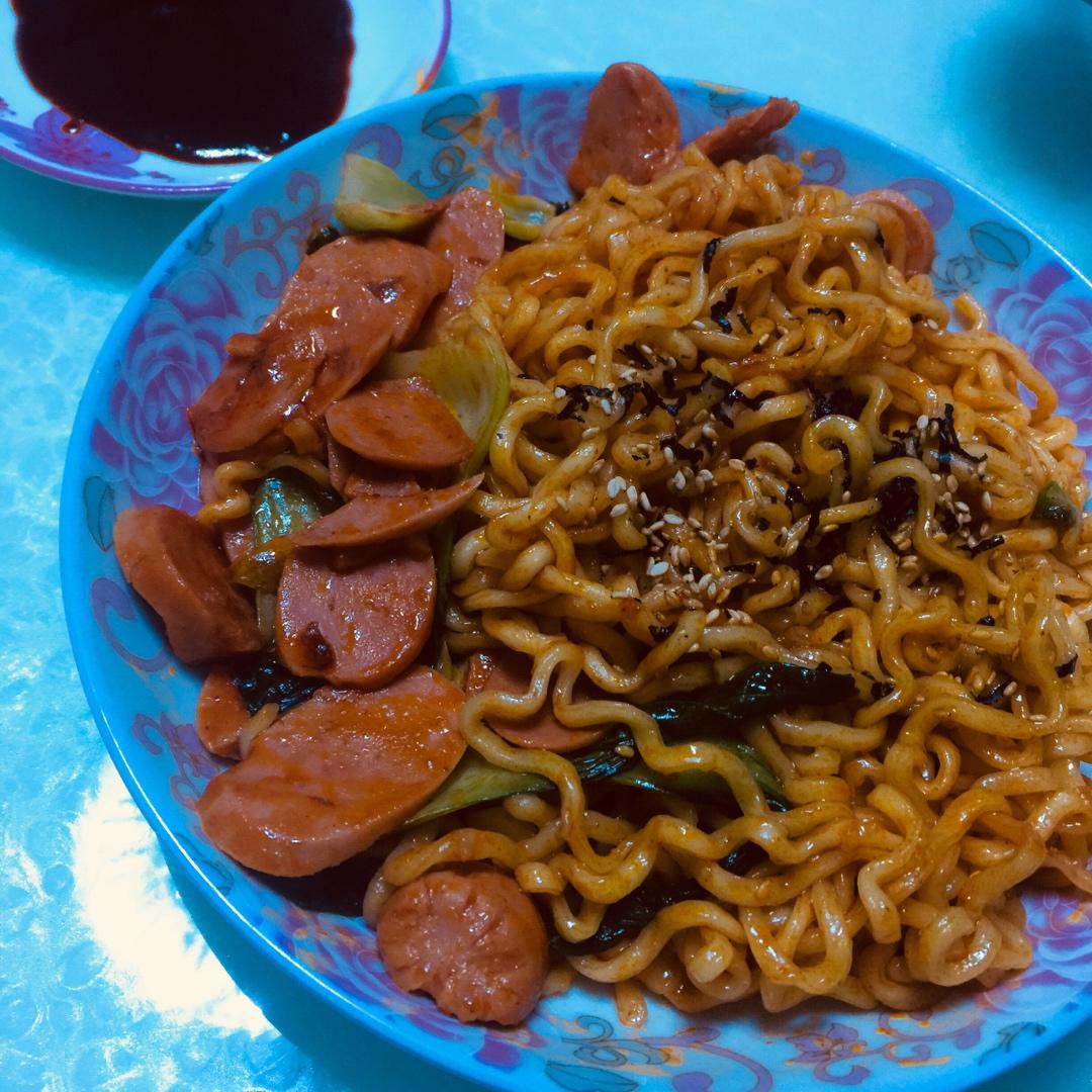 芭比聋做的冲淡辣味的火鸡面做法番茄酱版