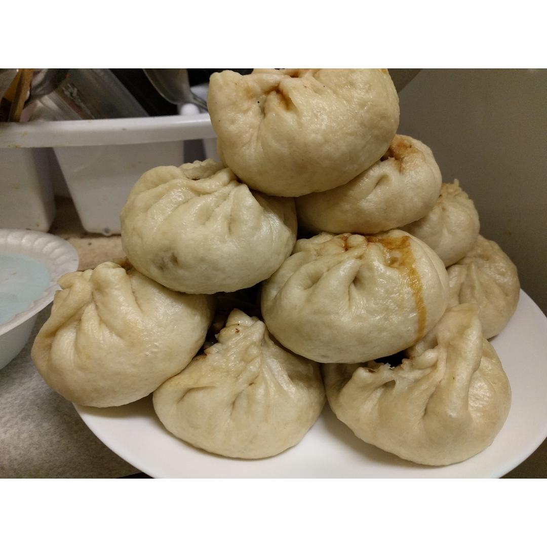 鲜美多汁的洋葱牛肉包子