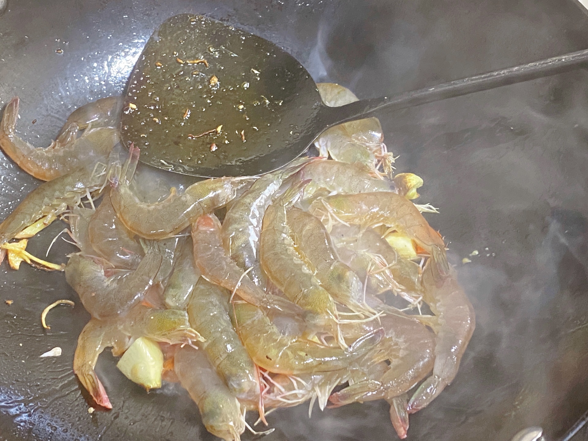 油焖大虾的做法 步骤3