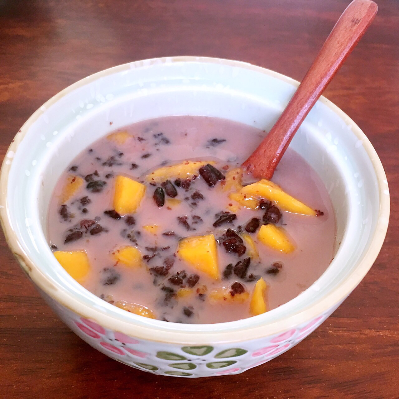 芒果椰浆紫米粥