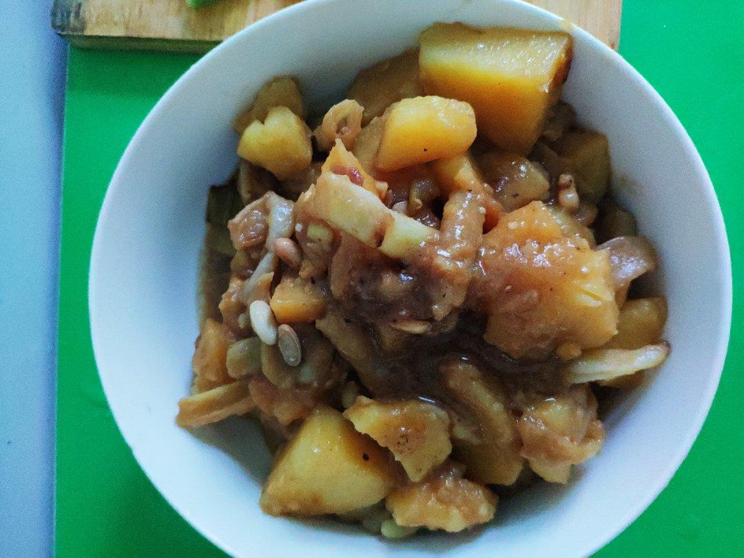 土豆焖芸豆