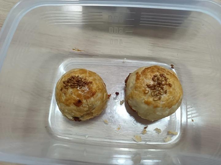 蛋黄酥（消耗冰箱里剩余的蛋挞皮和咸蛋黄）