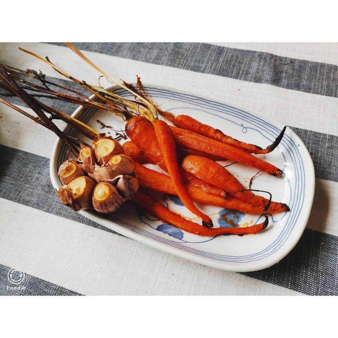 蒜香辣酱烤小胡萝卜