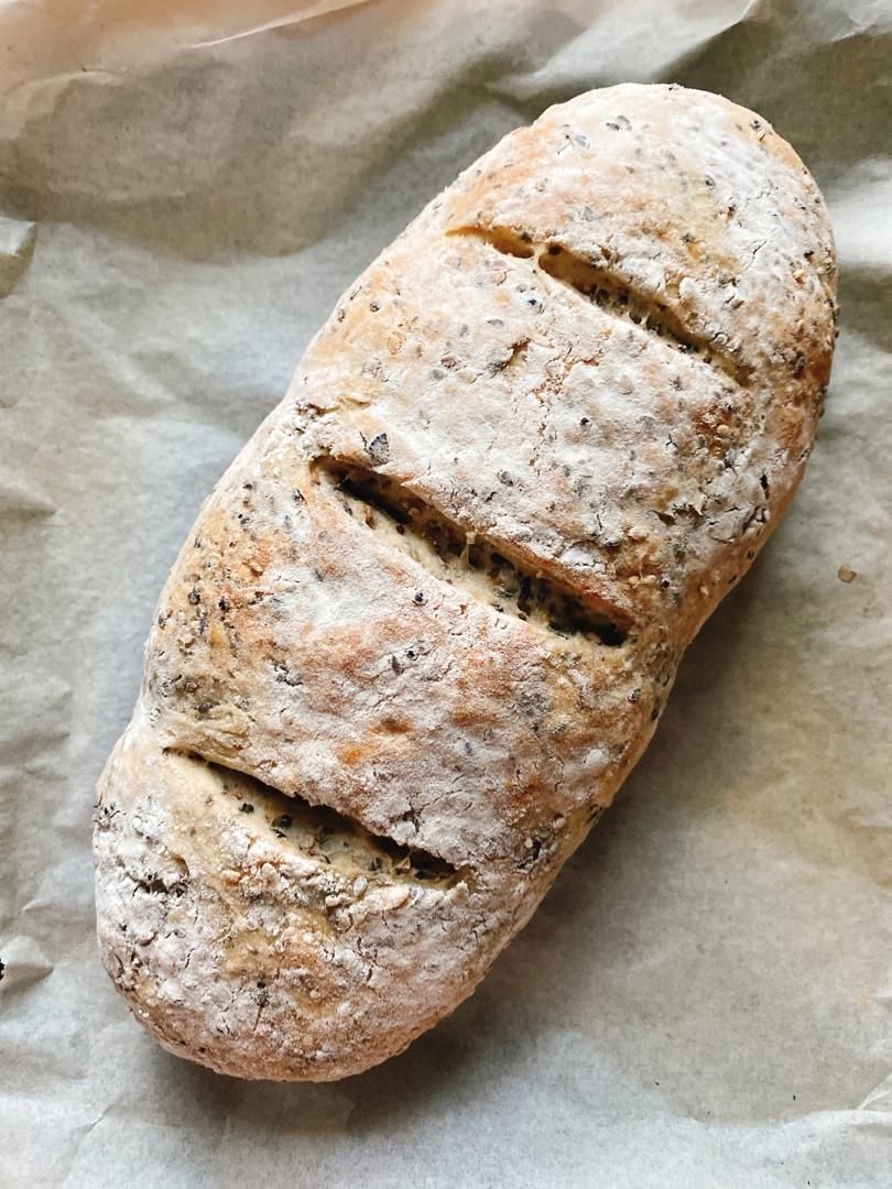 🍽无糖无油藜麦奇亚籽芝麻等等等全麦欧包🥖🍽