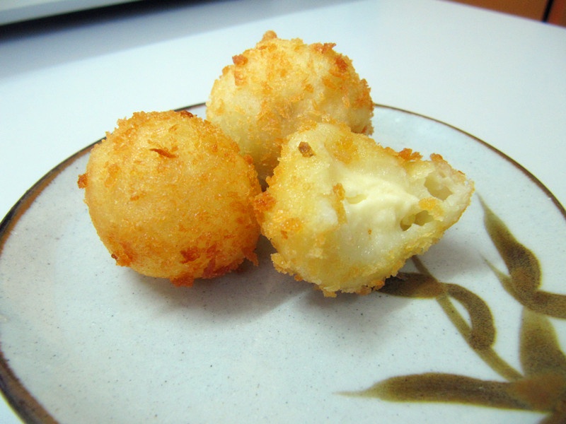 脆皮土豆芝士球