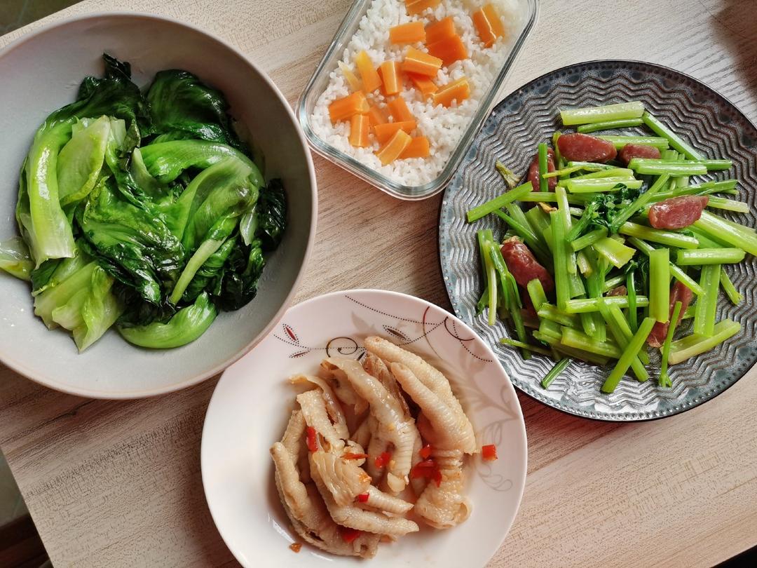 西芹炒腊肠（热菜）