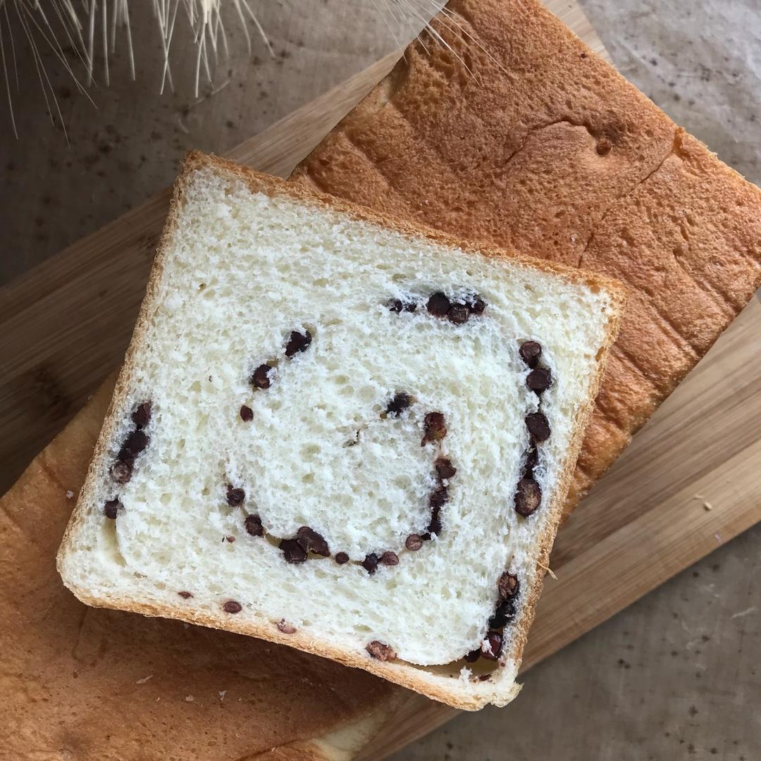 奶油蜜豆小吐司