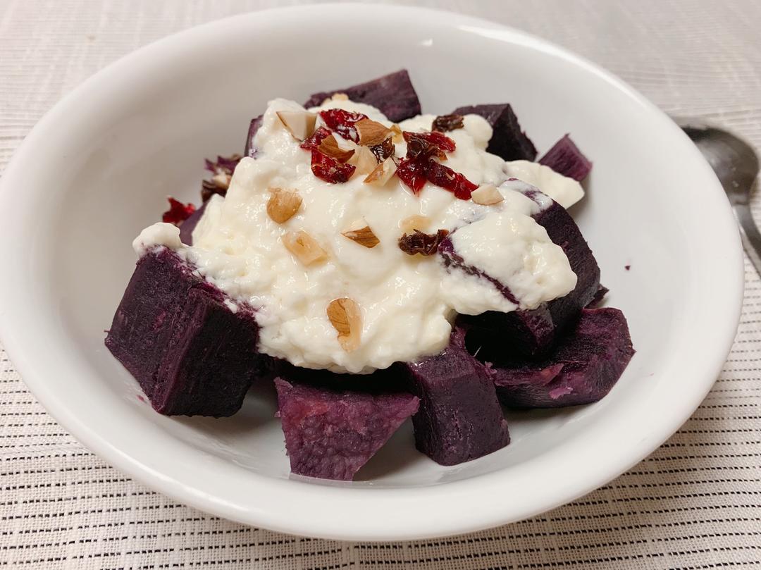 香甜软糯健康的酸奶紫薯