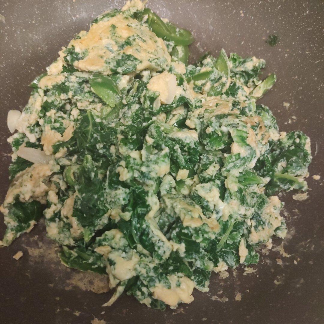 营养低脂美味的羽衣甘蓝煎蛋