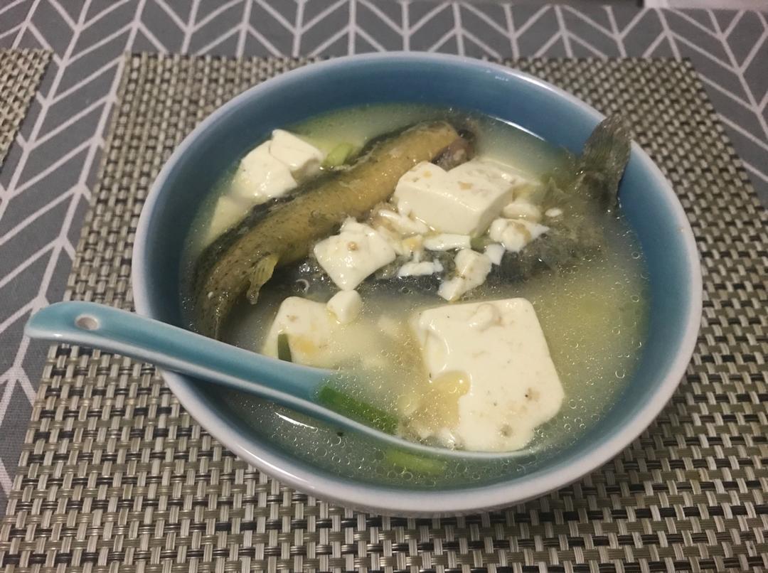 泥鳅炖豆腐（小贴士附杀泥鳅方法）