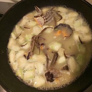 螃蟹丝瓜豆汤的做法 步骤6