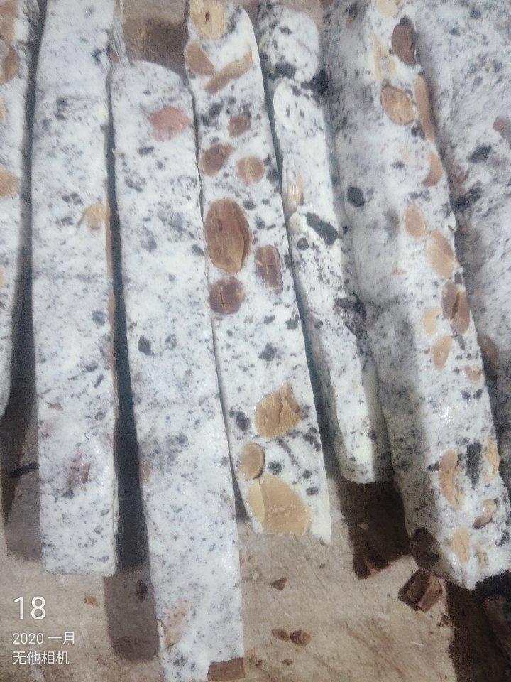 牛扎饼干，牛扎汉堡，牛轧糖