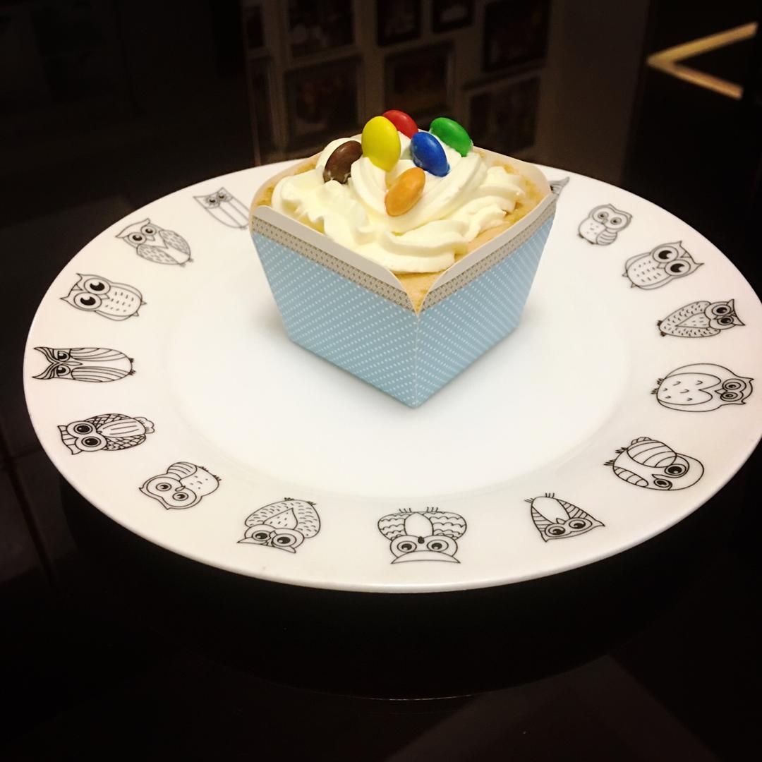 软绵绵戚风纸杯蛋糕