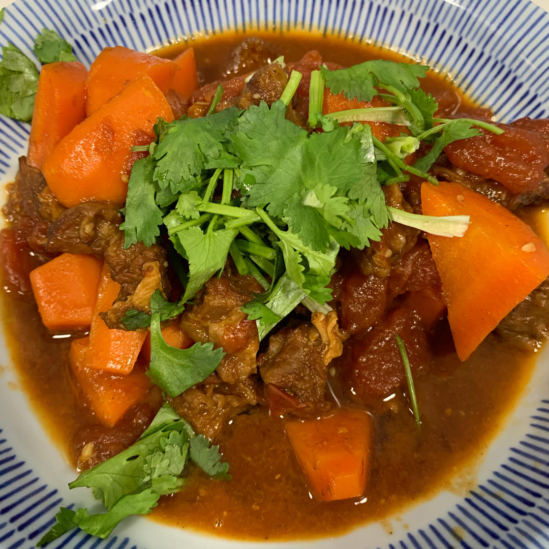西红柿炖牛腩（牛肉）