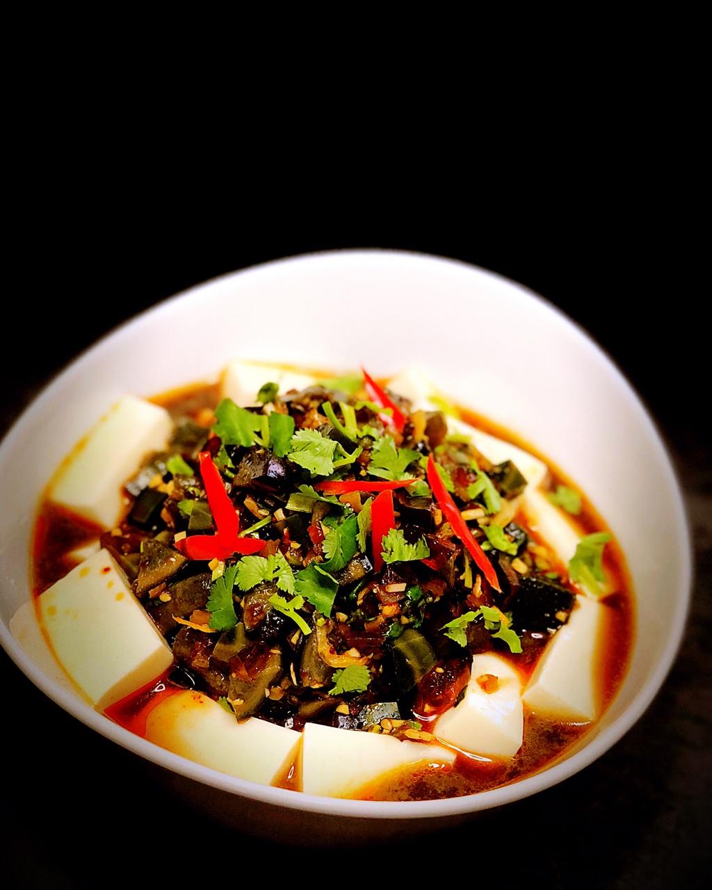 鹏妈在奔跑做的皮蛋豆腐