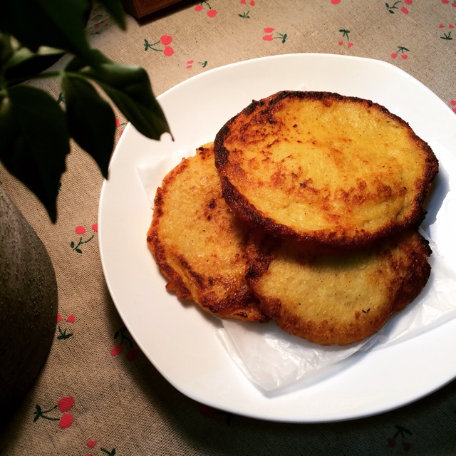 小胖哒做的玉米渣煎饼