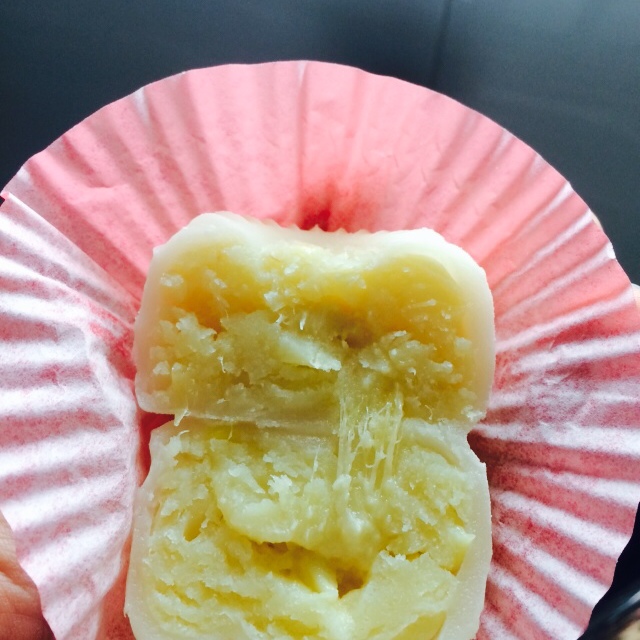 榴莲芝士冰皮月饼