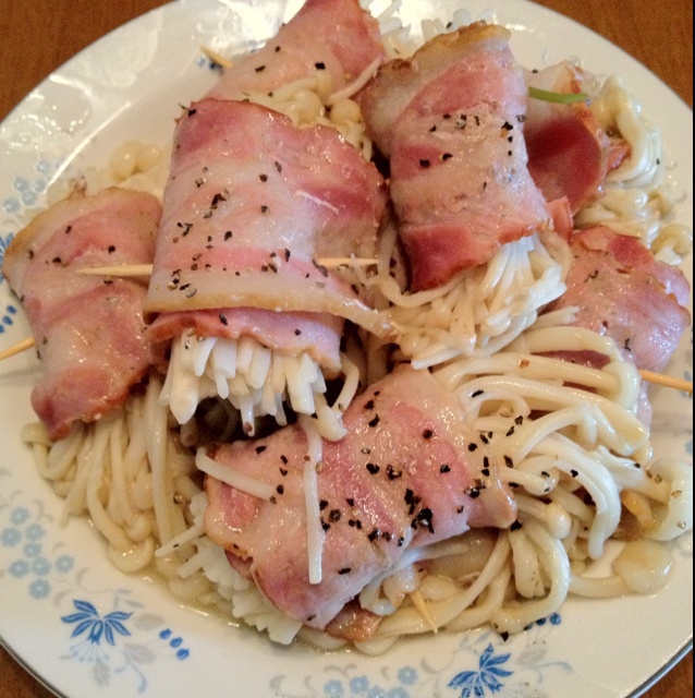 香煎培根金针菇卷