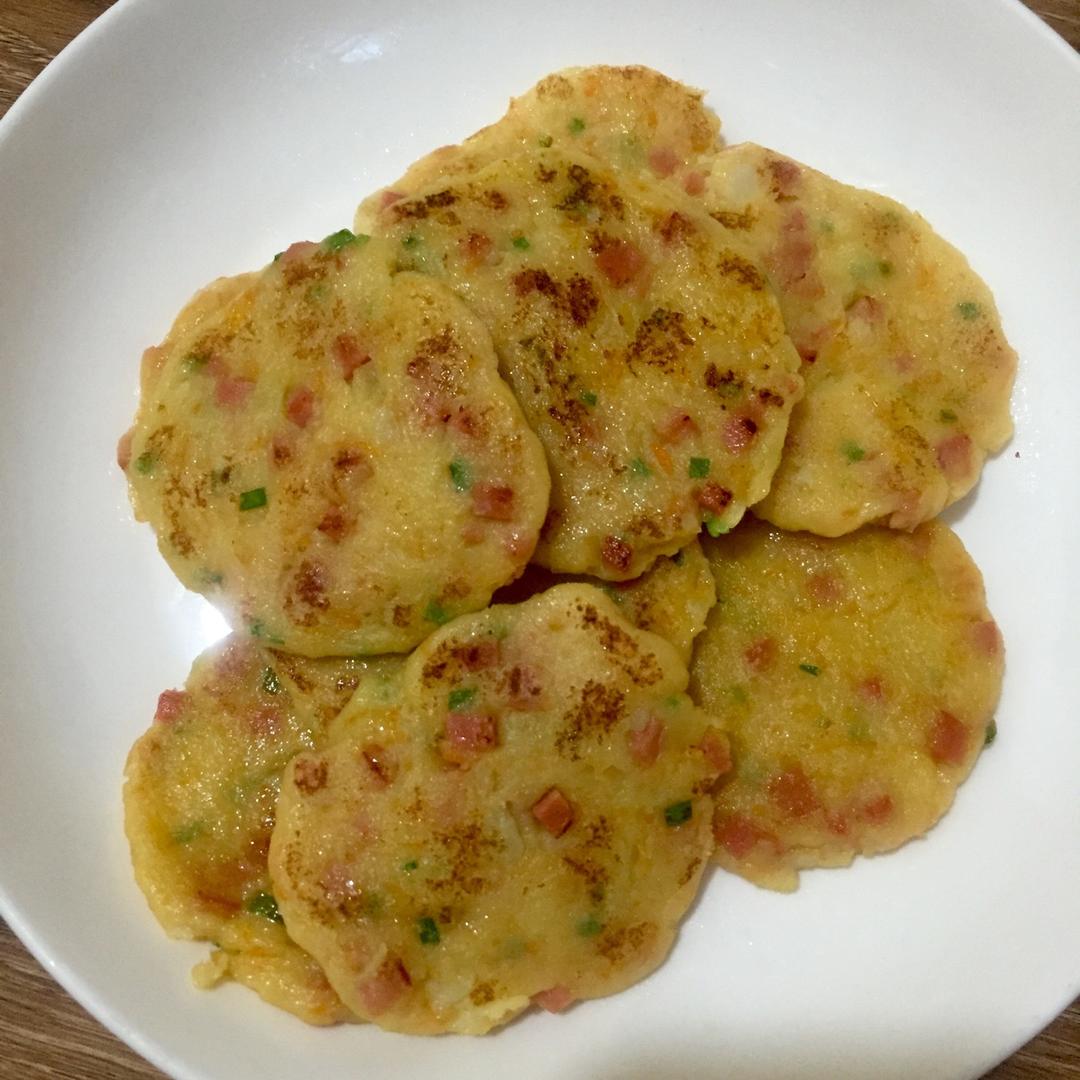 一直不肯说再见做的土豆火腿早餐饼