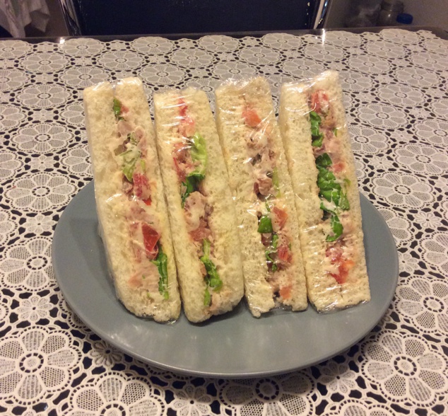 金枪鱼三明治