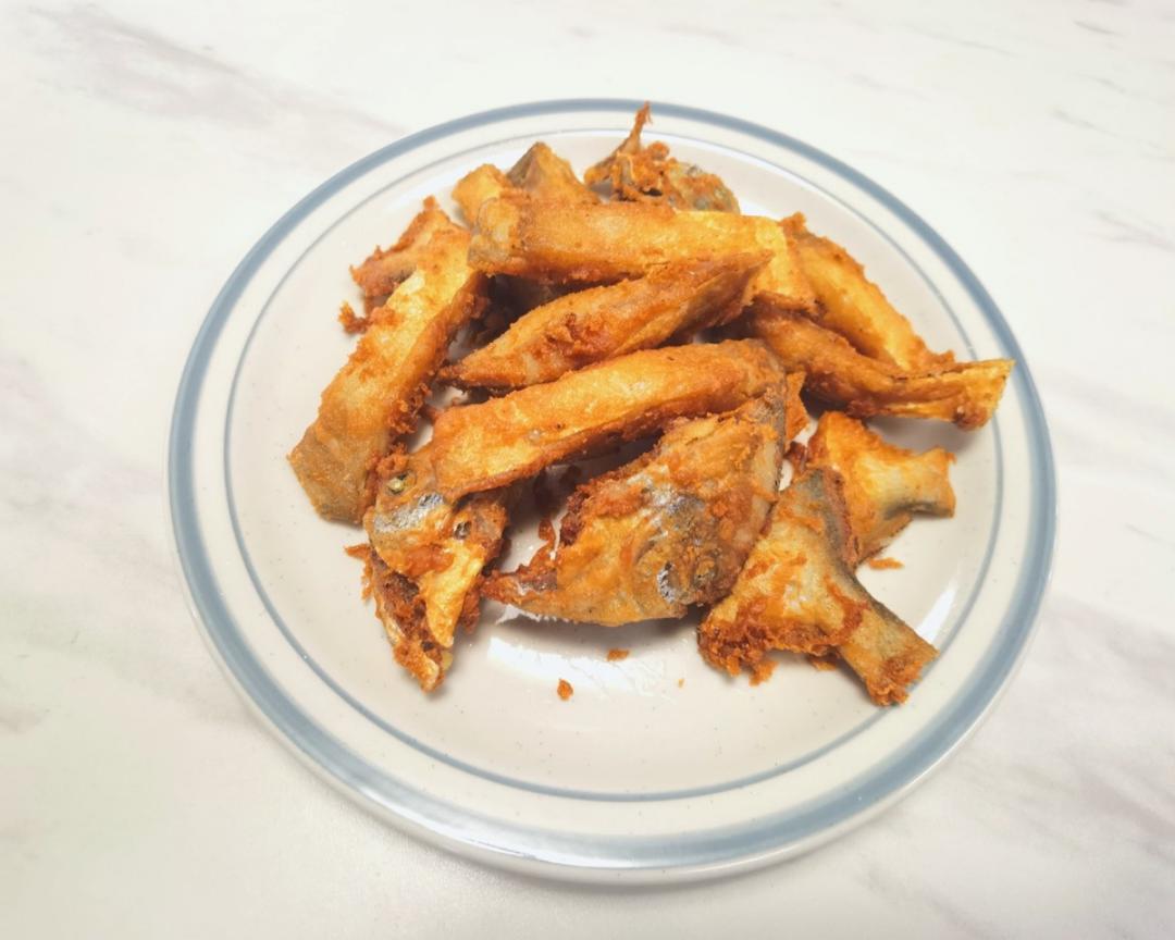 酥炸鲳鱼的做法
