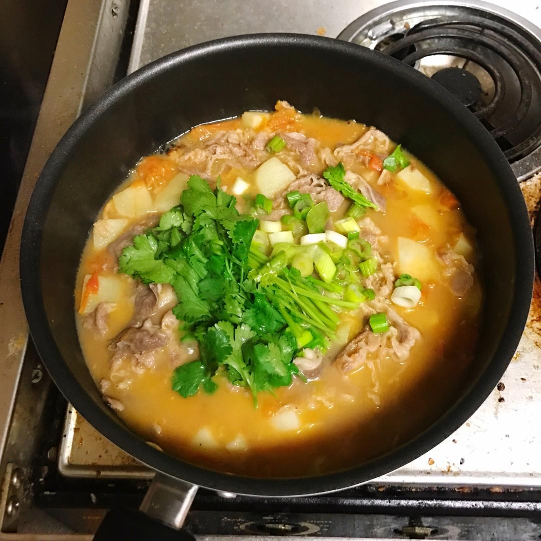 番茄土豆肥牛锅