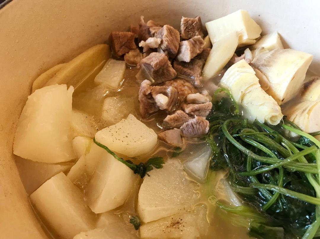 清炖羊肉萝卜汤——staub珐琅铸铁锅