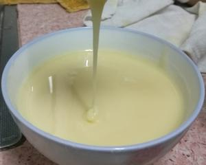 自制炼奶的做法 步骤3
