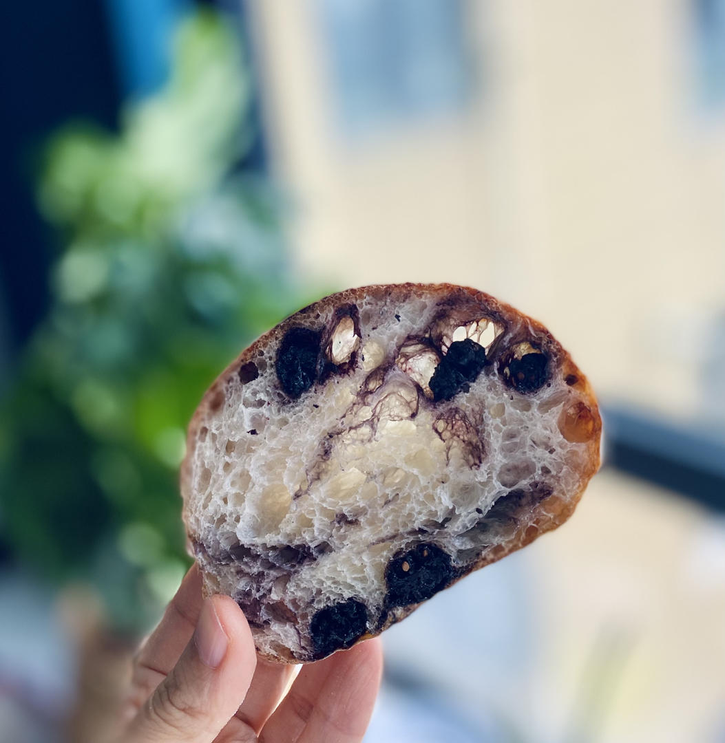 红酒桑葚山核桃欧式乡村面包