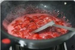 自制草莓果酱的做法 步骤6