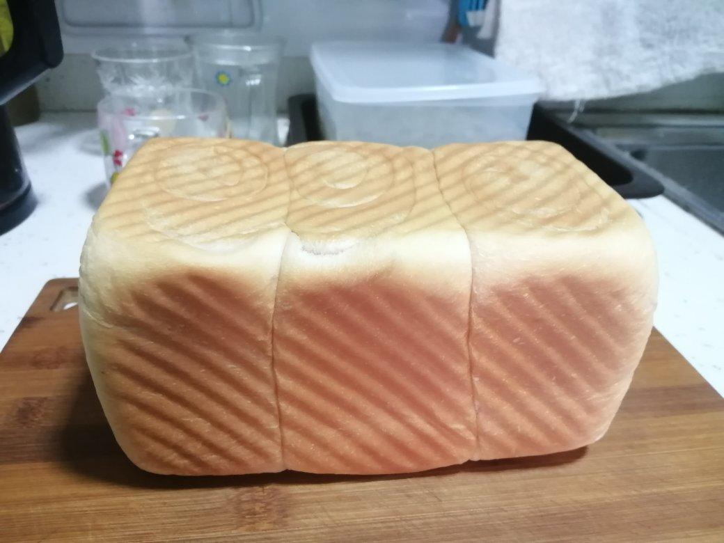 《Tinrry+》软绵绵的白吐司