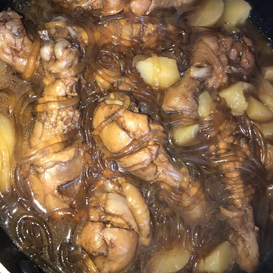 土豆粉条炖鸡腿
