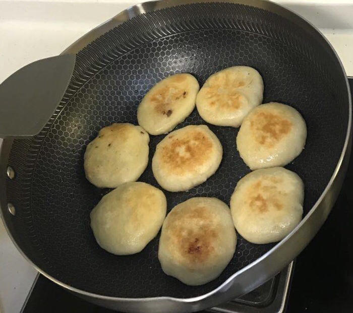 酥皮牛肉馅饼