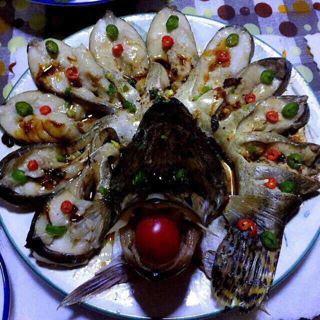 孔雀开屏清蒸鱼