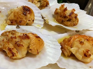 正义居酒屋系列 日式盐烧扇贝 黄油烤扇贝的做法步骤图 正义的鼠鼠 下厨房 正义居酒屋系列 日式盐烧扇贝 黄油烤扇贝的做法步骤图 正义的鼠鼠 下厨房