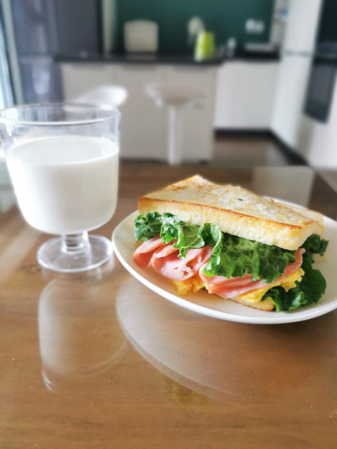 又香又白又温柔--蛋奶吐司