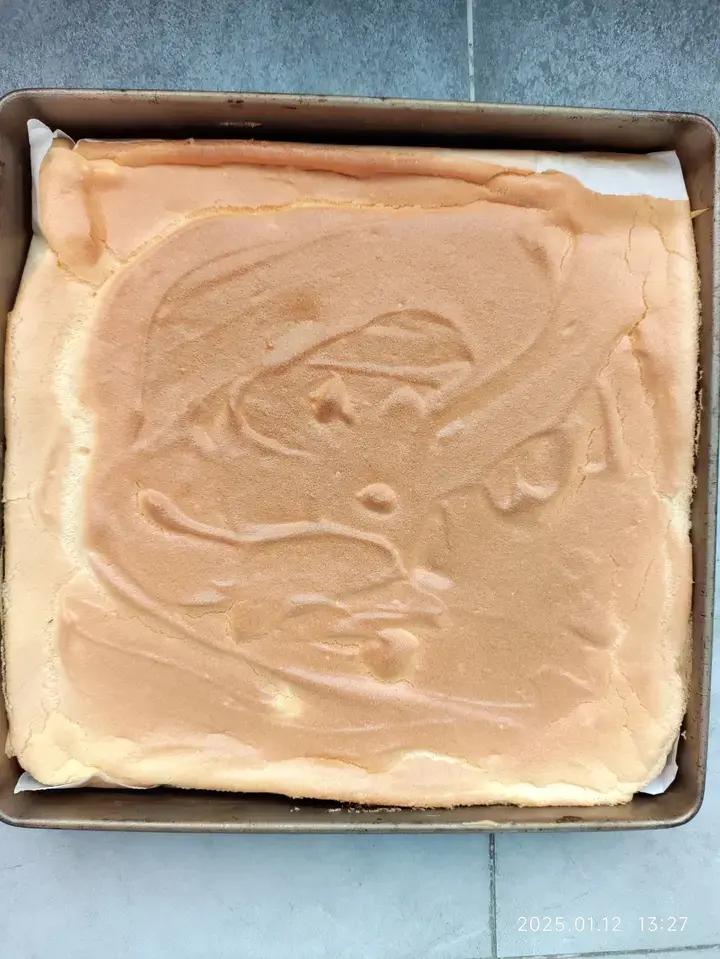 超详细的瑞士卷奶油蛋糕卷原味蛋糕卷的制作方法 饱满不掉皮不开裂（附模具换算方法）