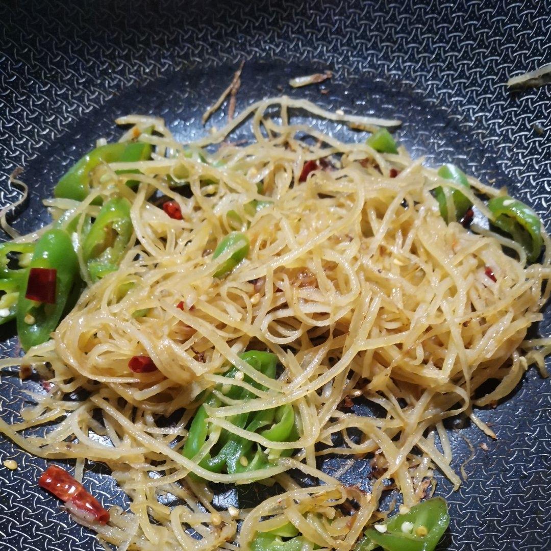 酸辣土豆丝的家常做法 超级下饭