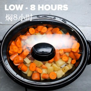 土豆炖牛肉（视频食谱）的做法 步骤8