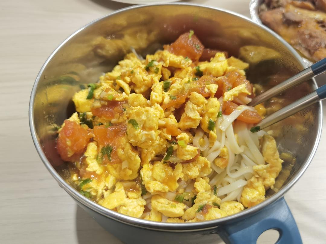 番茄鸡蛋拌面