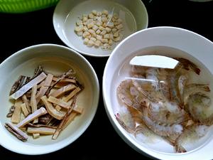 鲜虾鸡砂锅粥的做法 步骤4