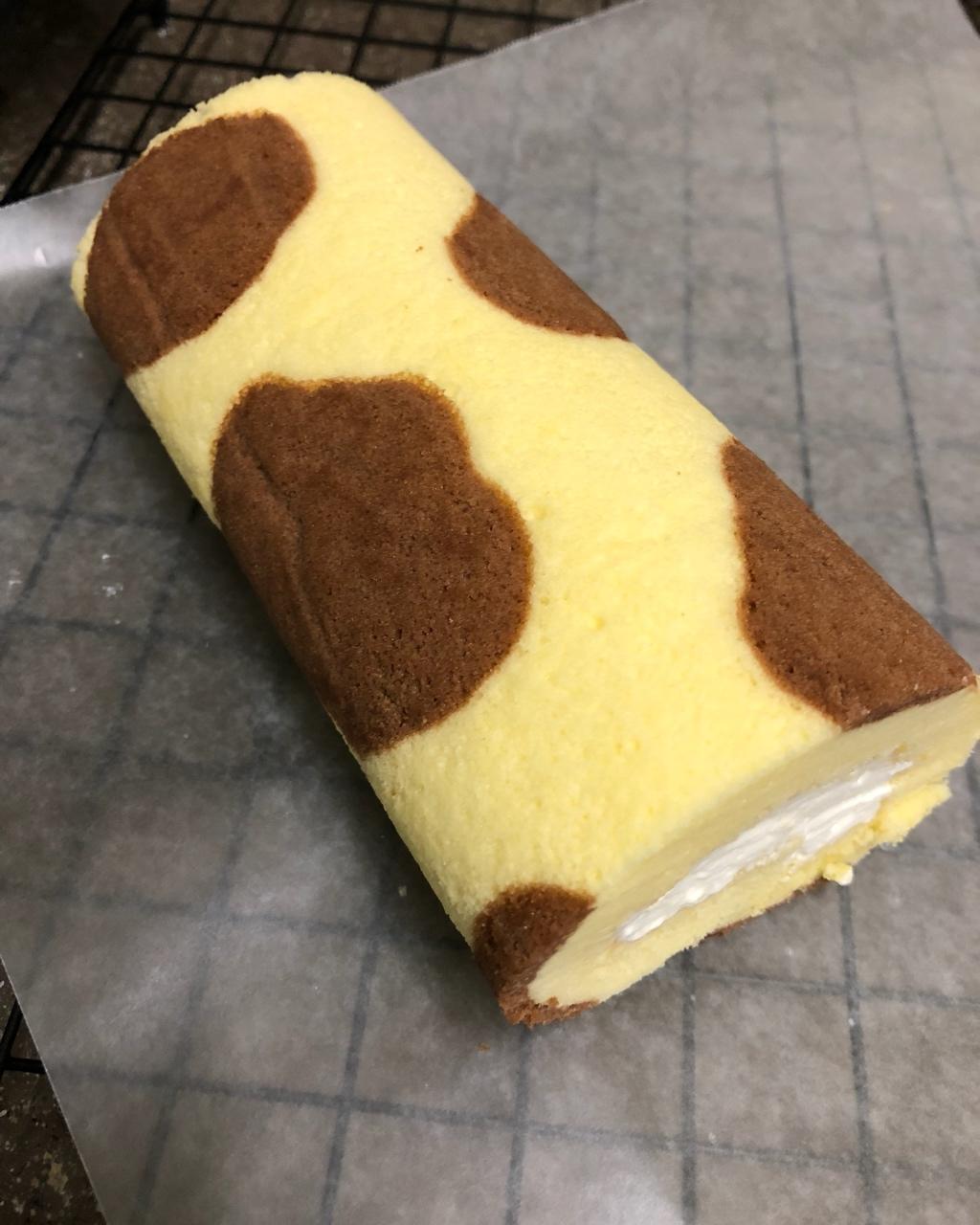 奶牛蛋糕卷+长颈鹿蛋糕卷