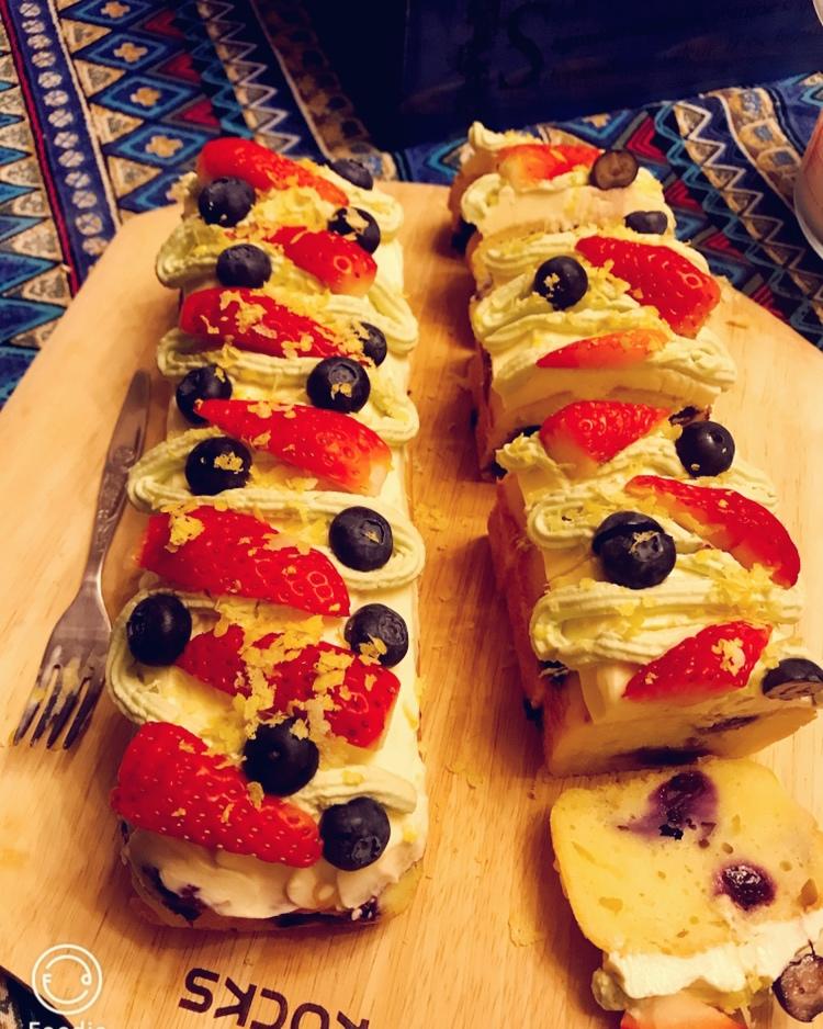 蓝莓酸奶油蛋糕